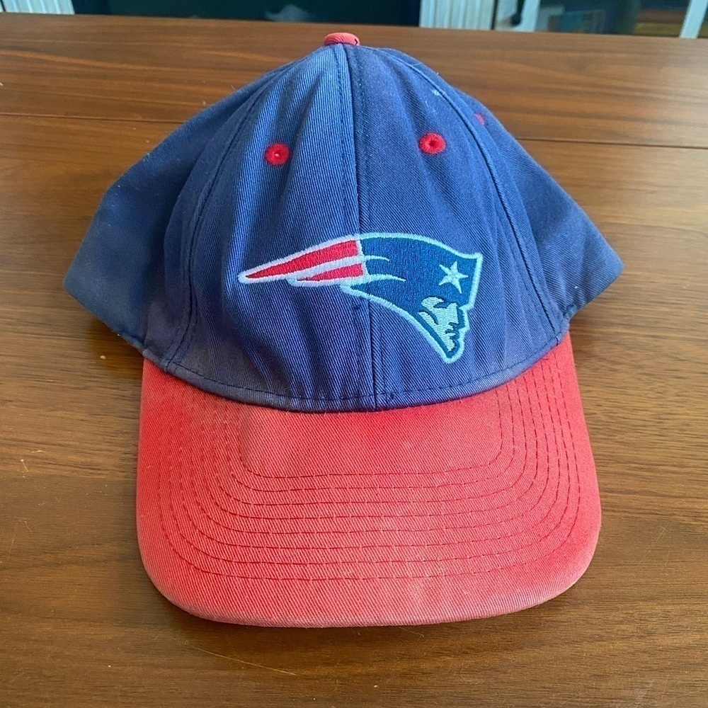 New England Patriots NFL Hat *Chipped Brim